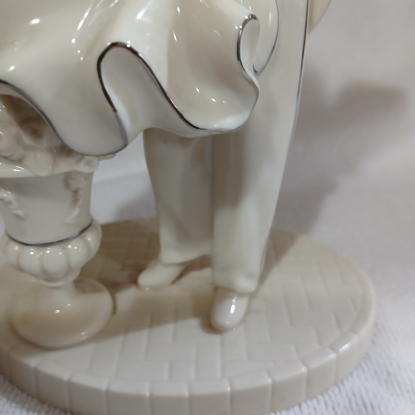 Lenox Wedding Cake Topper Promises “Swept Away” Bride Groom Porcelain