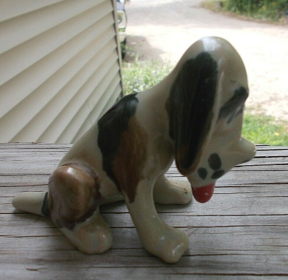 VTG Porcelain Figurine Dog Blood Hound Basset Beagle 3 ” tall Tongue hanging out