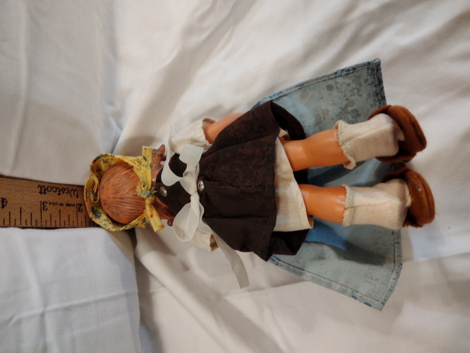 Hummel Goebel Vinal 8″ Doll With Clothes Smoke Free Home Collectable Vintage