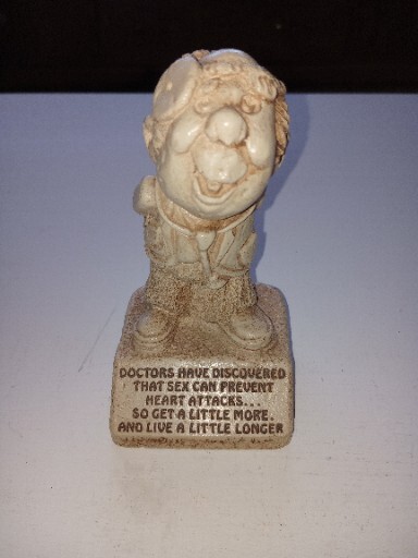 PAULA FIGURINE SEX CAN PREVENT HEART ATTACKS 1980 W-595 FUNNY FIGURES