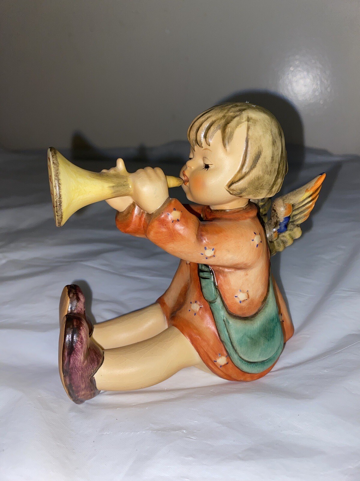 Vintage Goebel Hummel Joyous News #27/ Figurine Trumpet TMK-2 1950 – 1959 4.5″ H
