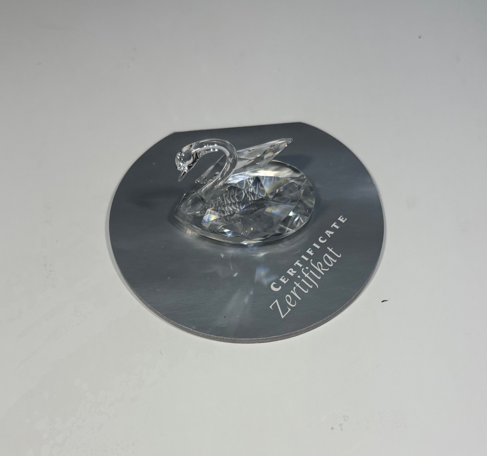 Swan SWAROVSKI Beauties of the Lake Series 7633 063 000 010005 Crystal
