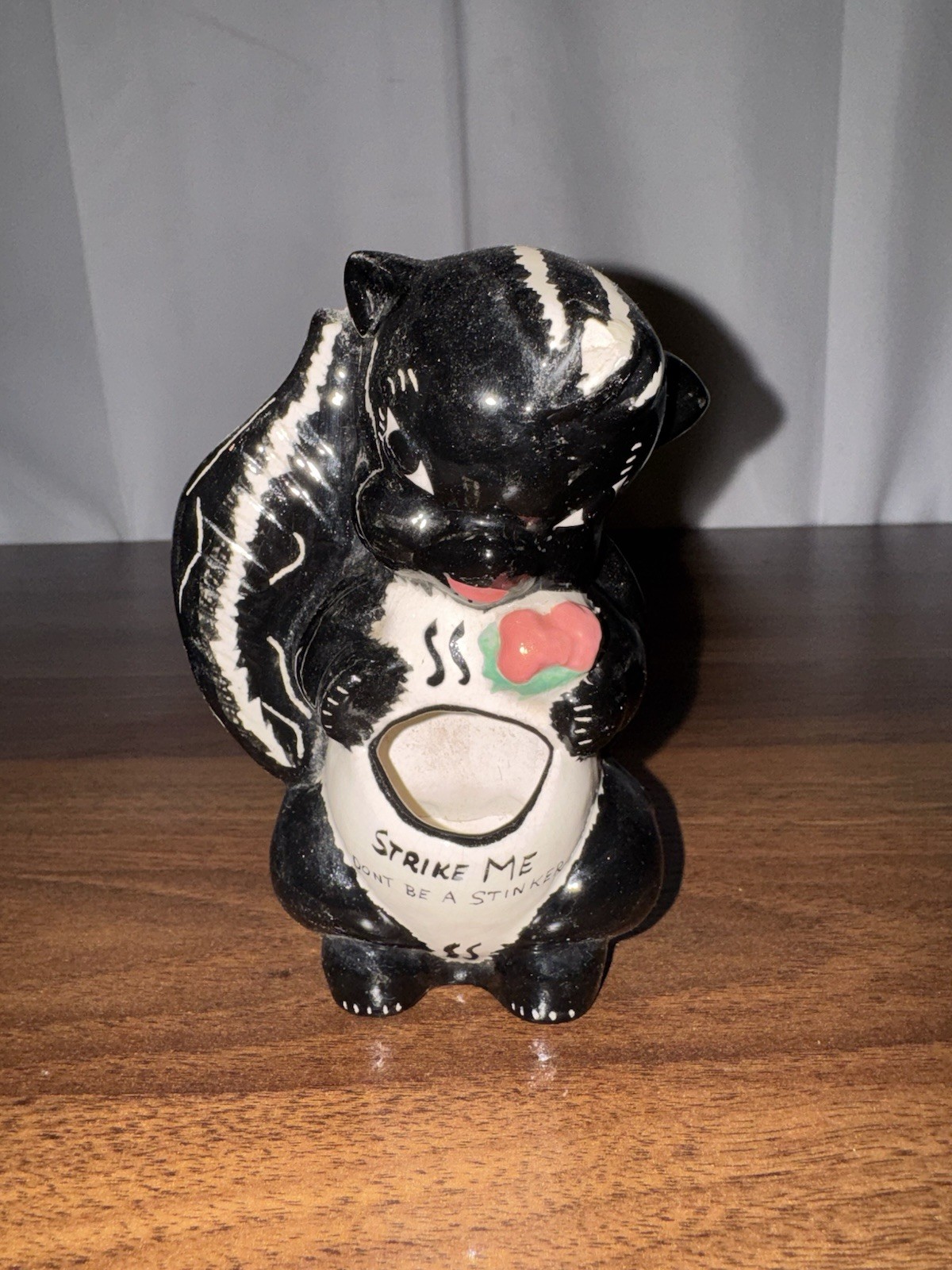 Vintage 50s Ceramic Skunk Wall Pocket Match Holder De Lee Art Pottery Strike Me