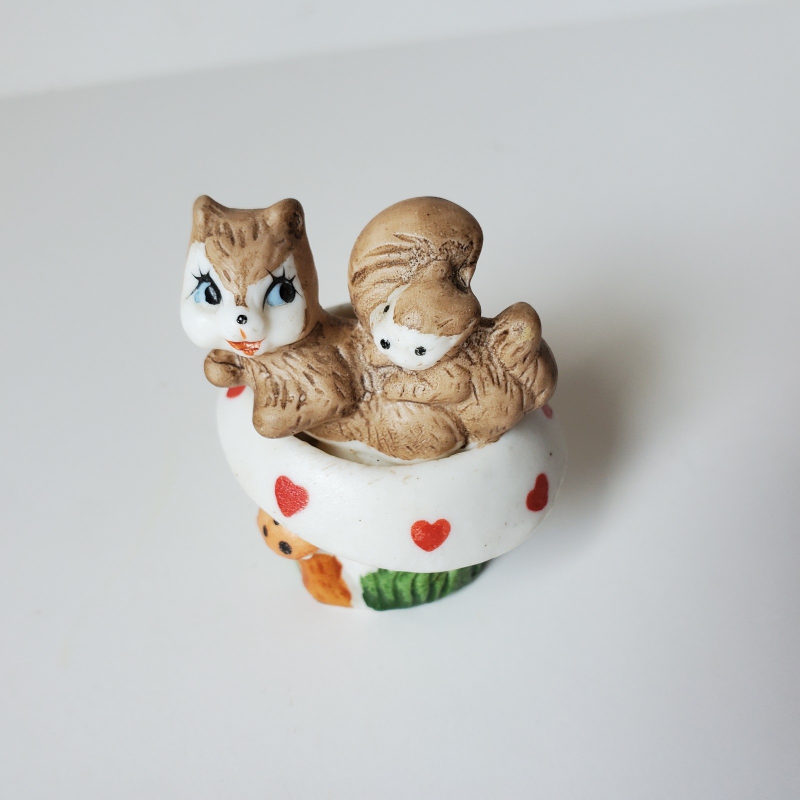 2 Vintage Enesco Figurine Ceramic Mushroom Squirrel And Raccoon 1979 Nature 70s