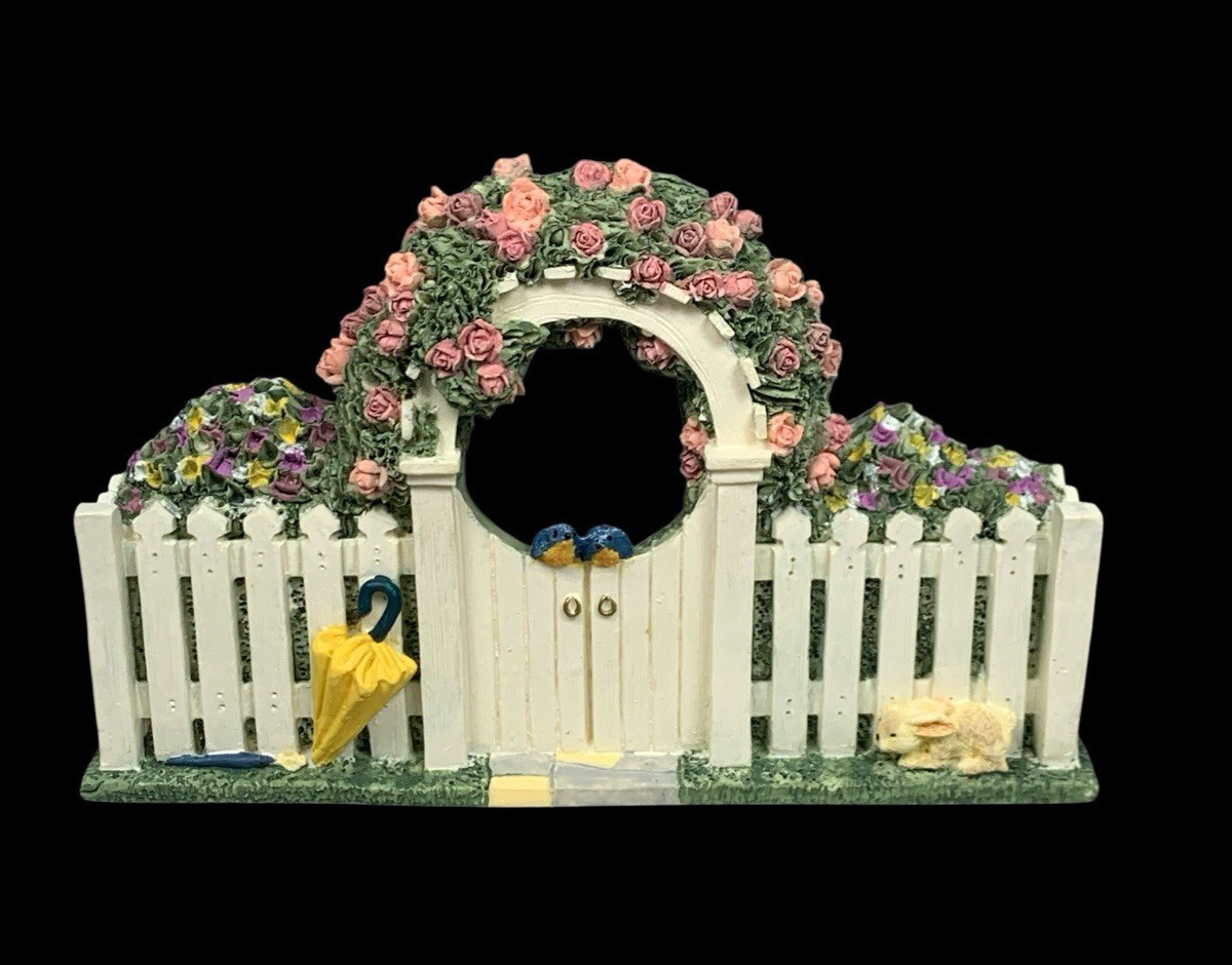 The Brian Baker Collection Garden Rendezvous Wall Hang or Stand-Up Plaque #01012