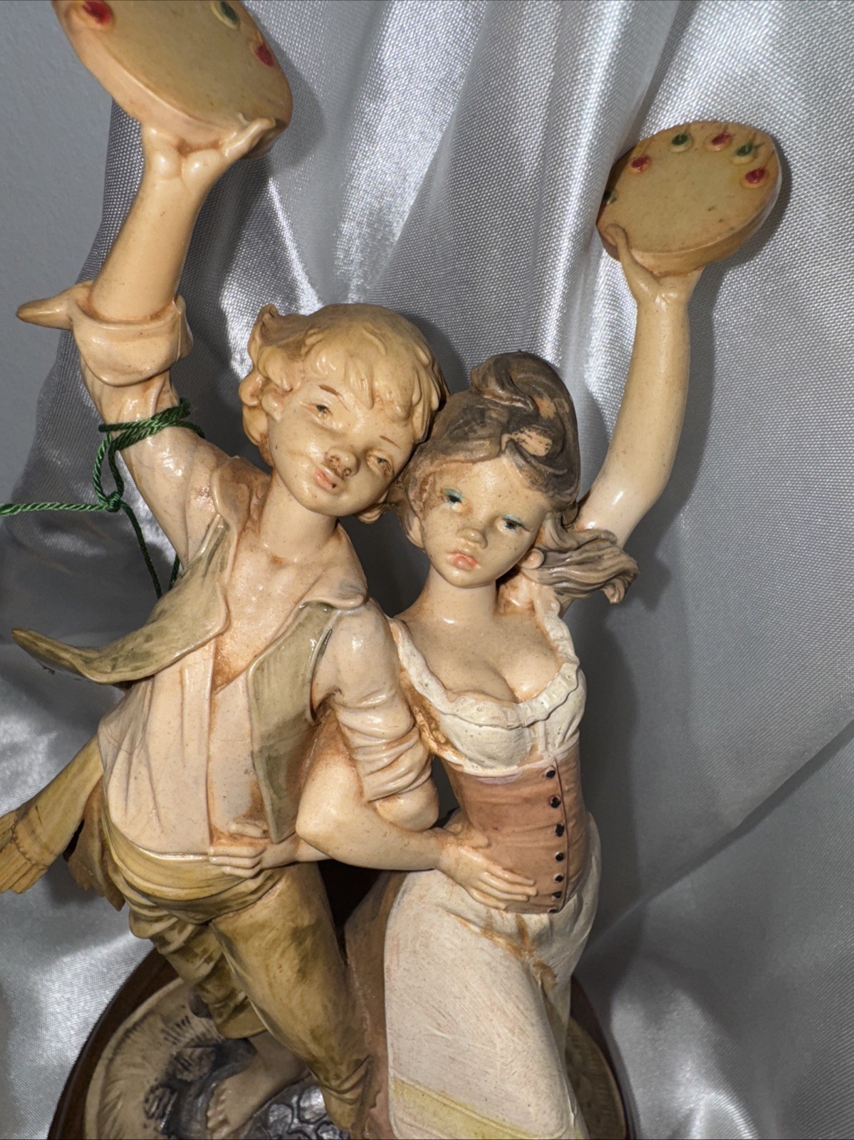A great figure/Rotating Dancing Couple Music Box by Italy