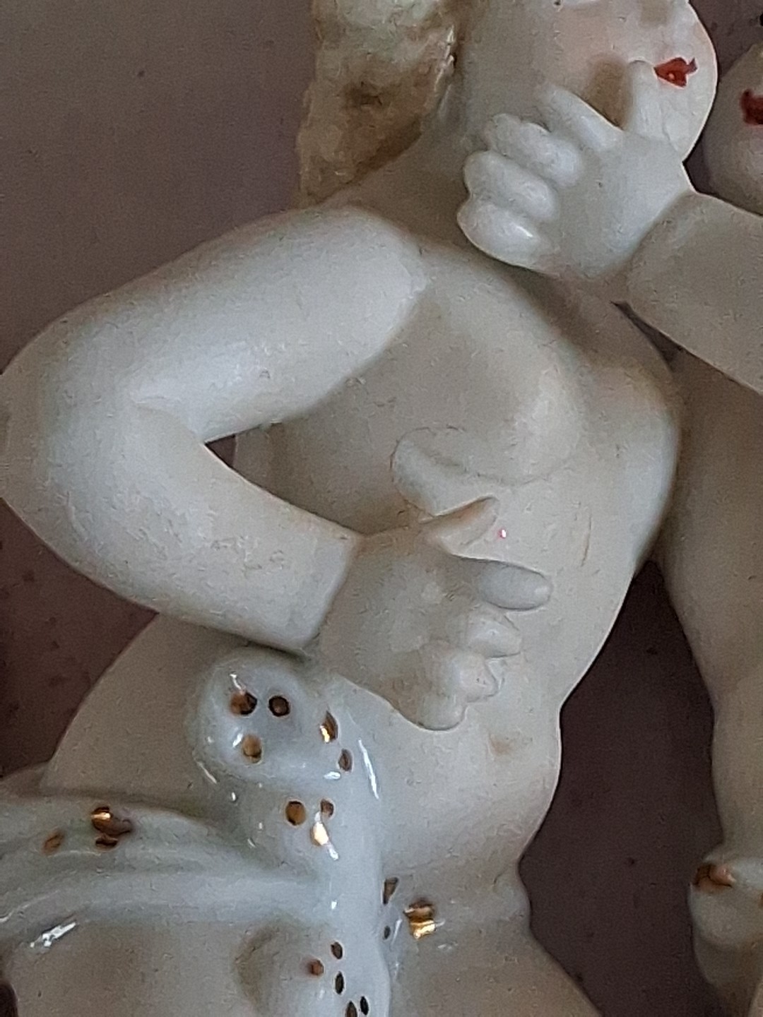 Arnart Creation Japan Heart Cherubs Wall Hanging Bisque Porcelain 5.5″ X 5″