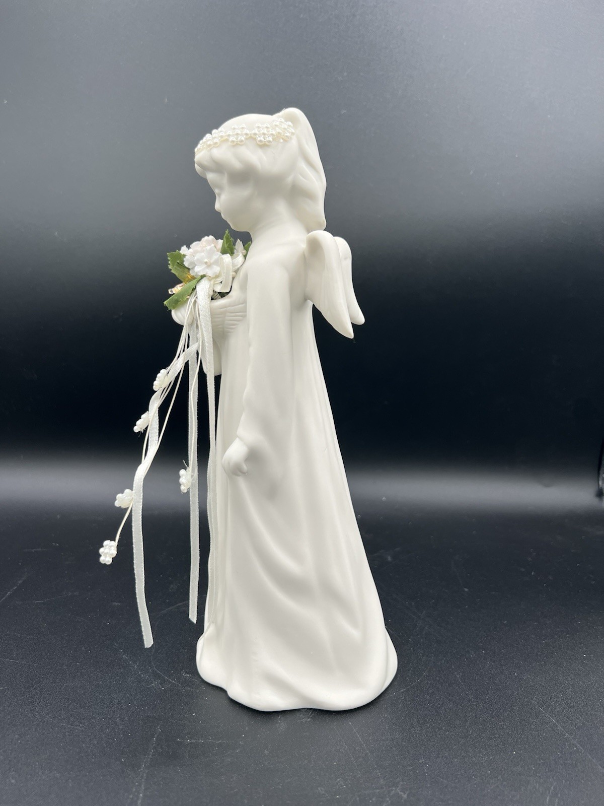 🕊️ Vintage Lighted 1990 Porcelain Bisque Angel Figurine with Pearl Bouquet