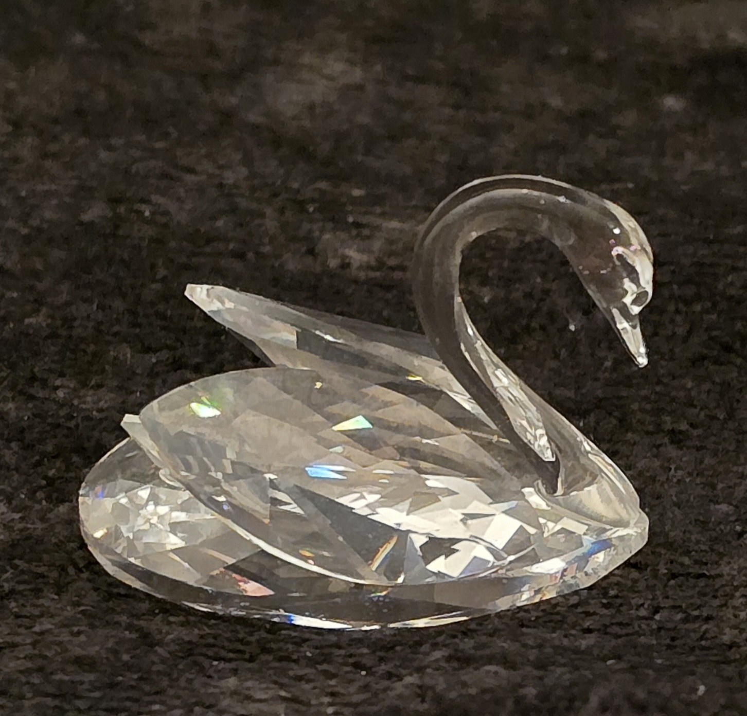 4 SWAROVSKI Beauties of The Lake Crystal Swans
