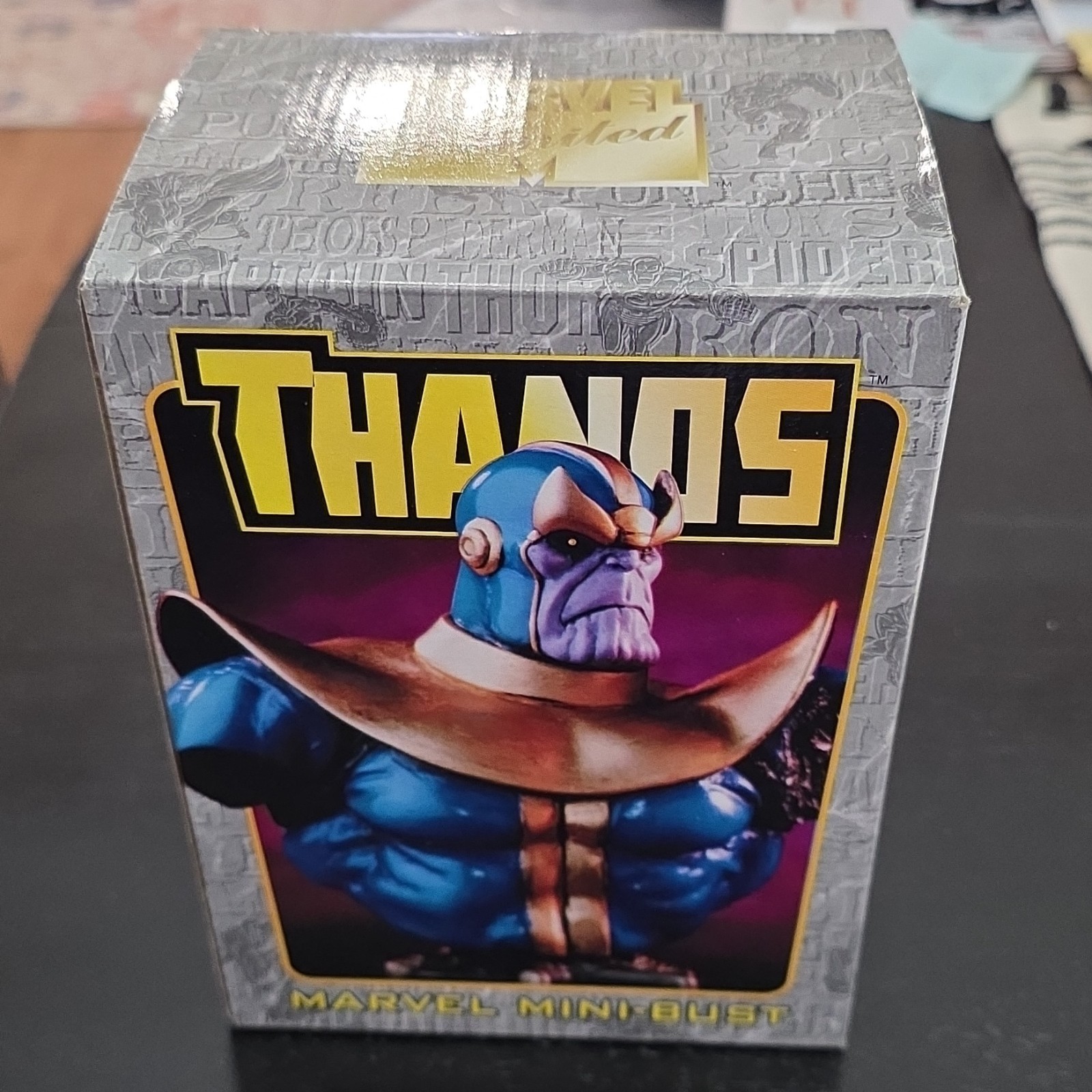 Bowen Designs Thanos Marvel Limited Mini-Bust Painted Resin 2000 Box