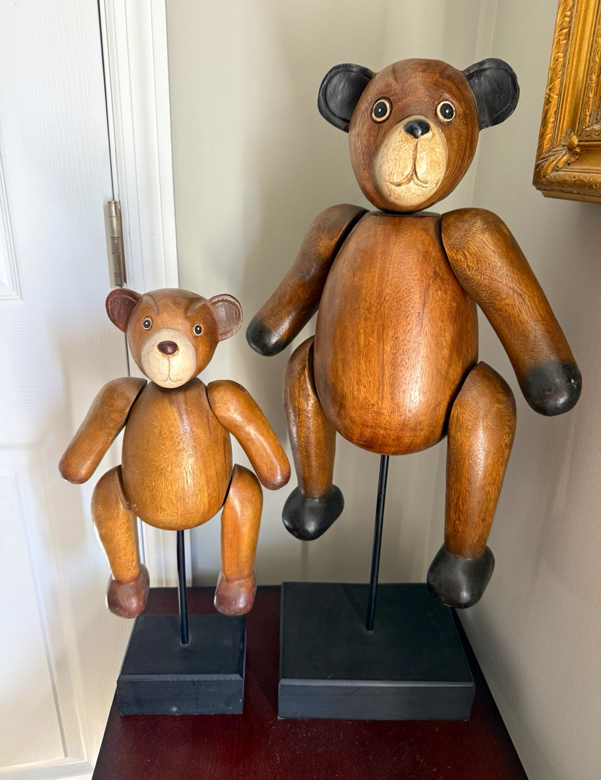 2-Pack Wood Carved 3D Teddy Bear Figurines, Natural Finish on Black Stands