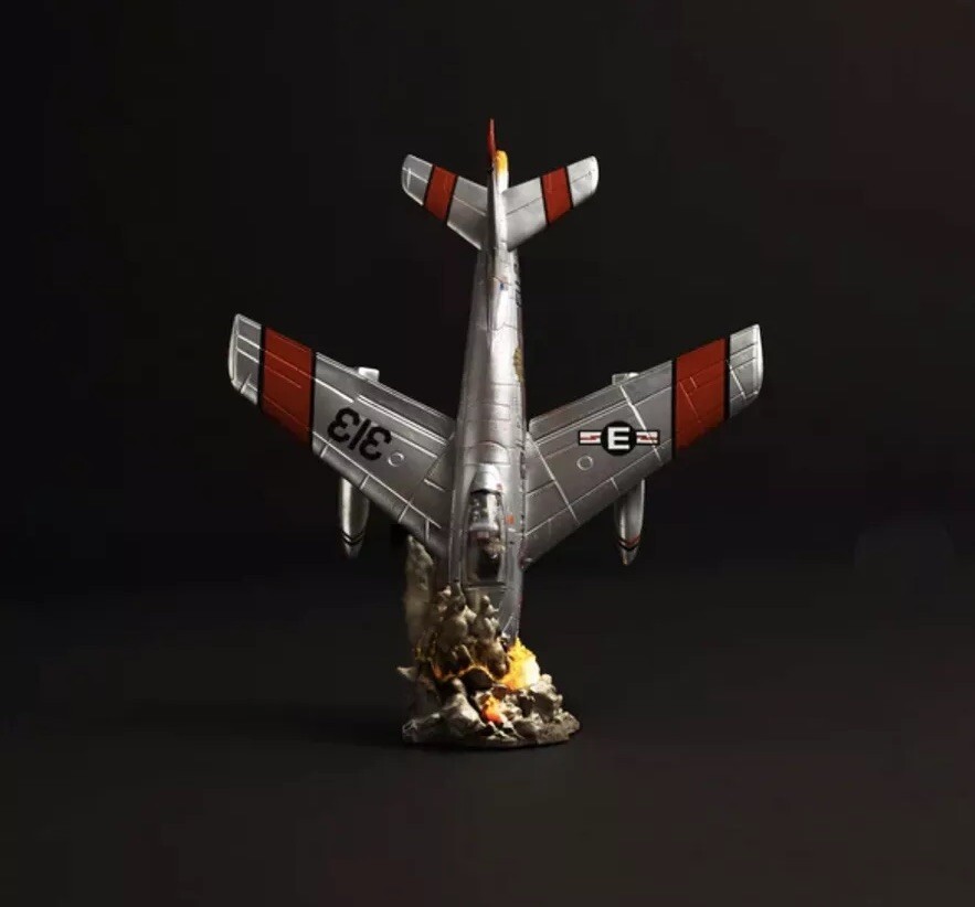 Limited ED Eminem Kamikaze Hand Painted Plane 6.5” X7” X 3.25” Vinyl Sculpture