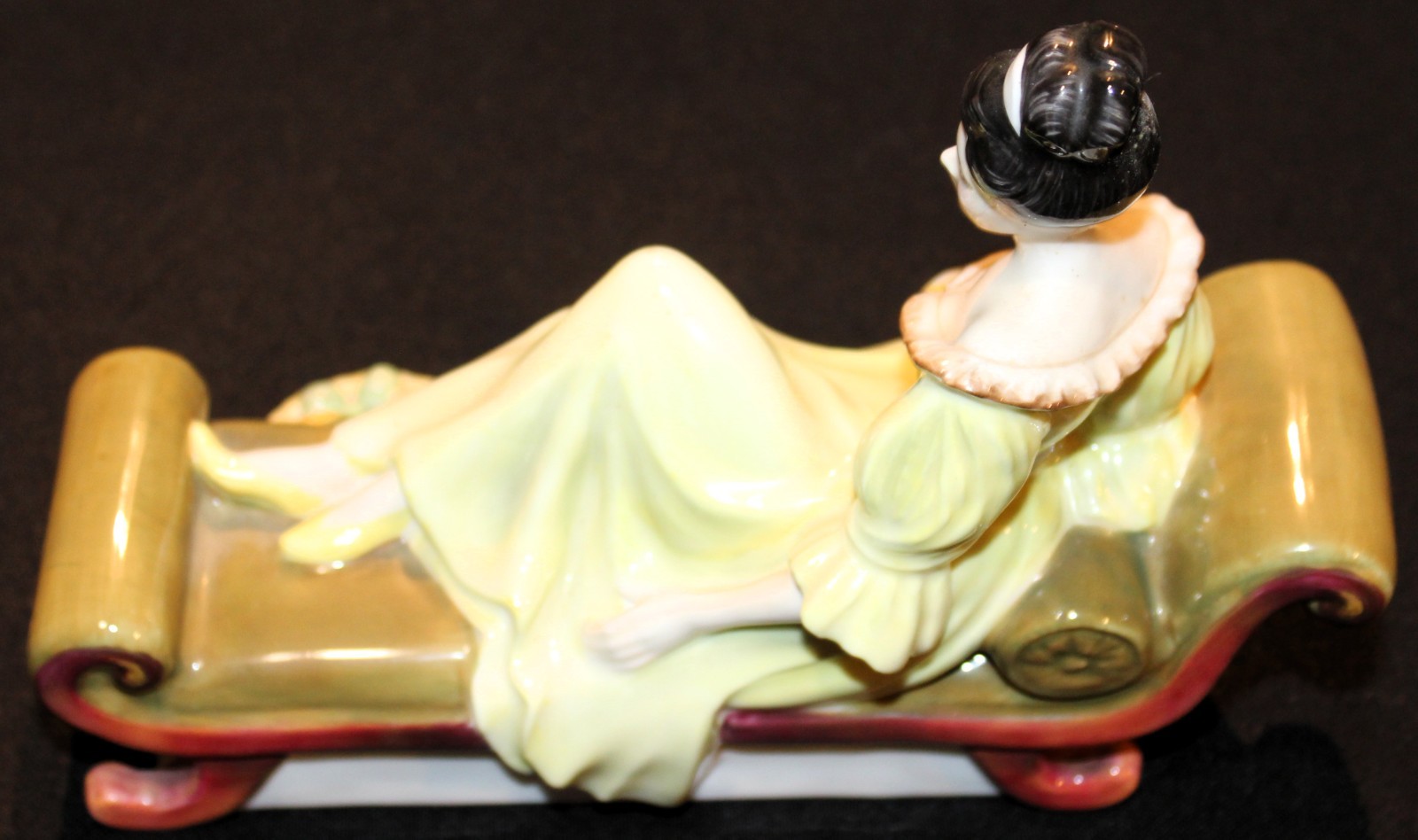Royal Doulton At Ease HN2473 Figurine
