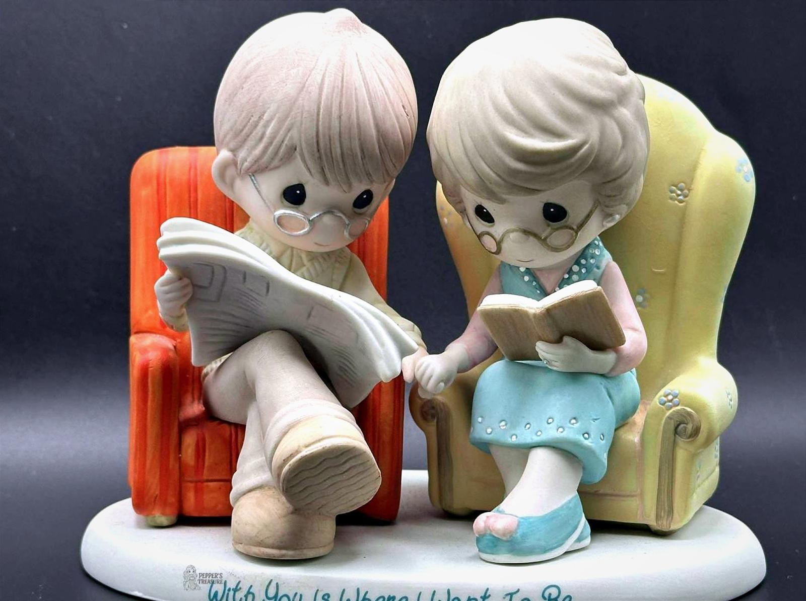 Precious Moments Side by Side, Forever 💙 PM Couple 📰📖 Cozy Reading Chairs