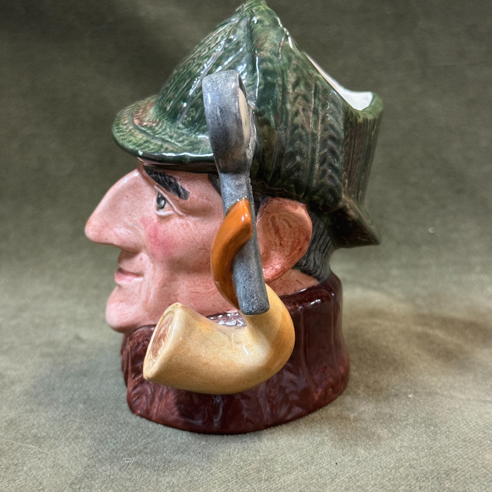 Royal Doulton *D6635*The Sleuth* Small Character Jug Mug 4”