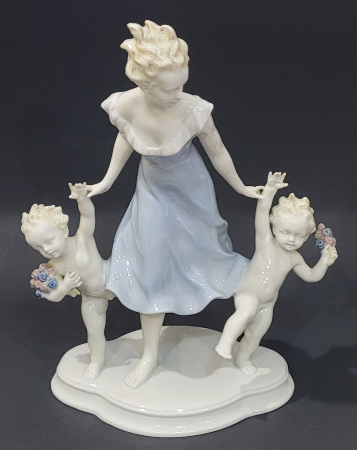 Metzler Ortloff Porcelain Figurine Lady With Cherubs Putti Germany