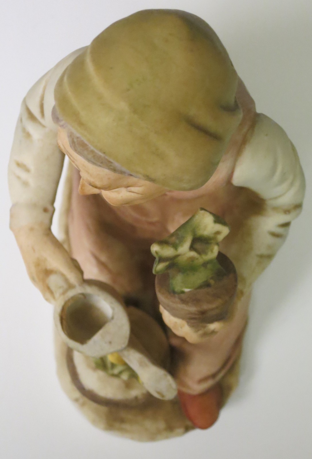 OLD WOMAN Watering Can Porcelain Figurine HOMCO Made In Japan 6.50” Tall VINTAGE