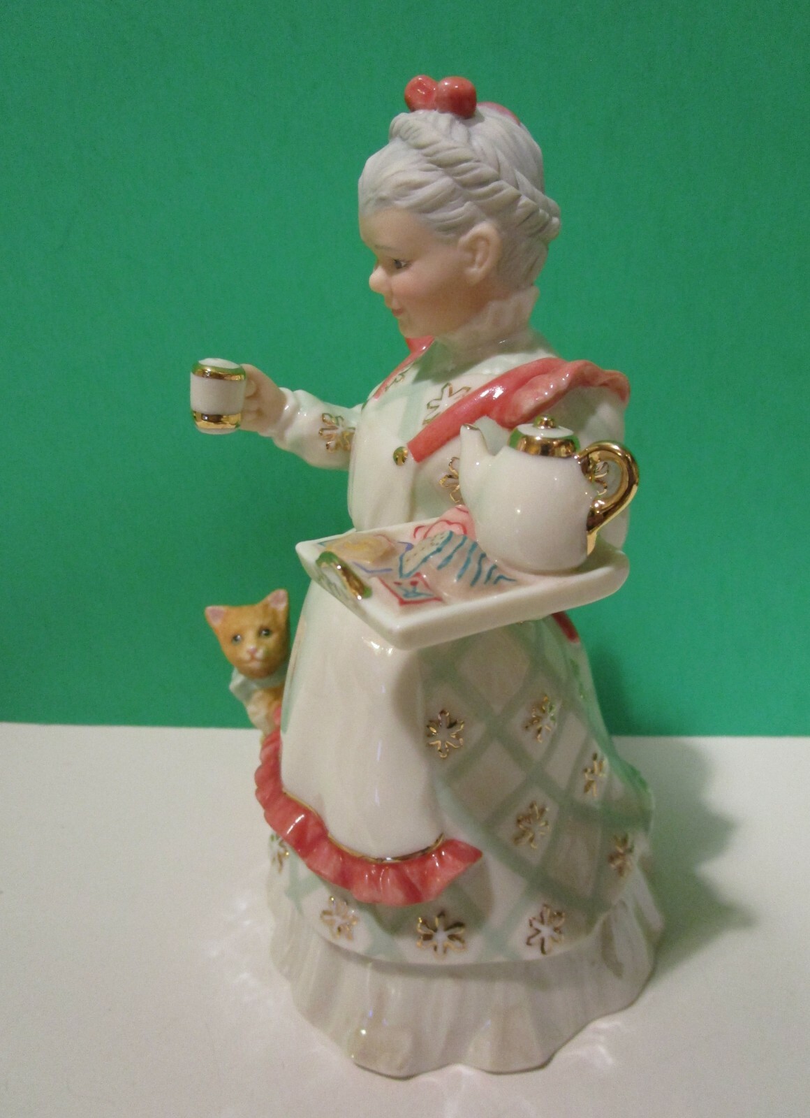LENOX MRS. CLAUS WELCOME Classic Edition Santa Kitty Cat TeaPot NEW in BOX w/COA