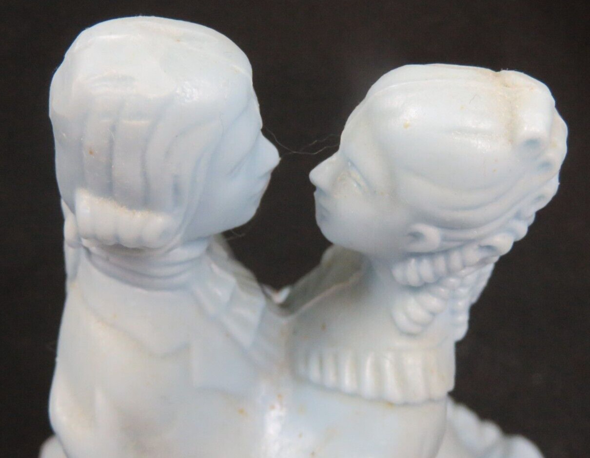 AVON Pomander Viennese Waltz Potpourri Wax Decorative Figurine Vintage 1978