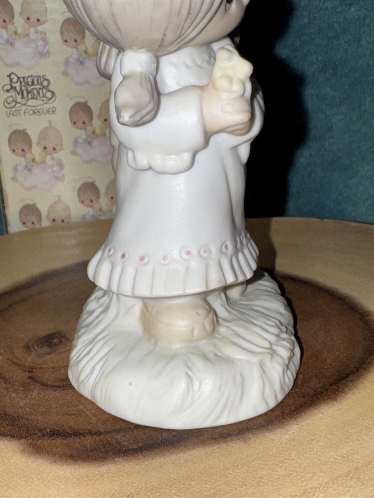 Vintage precious moments 1977 His Burden Is Light E-1380/G Cross Marking