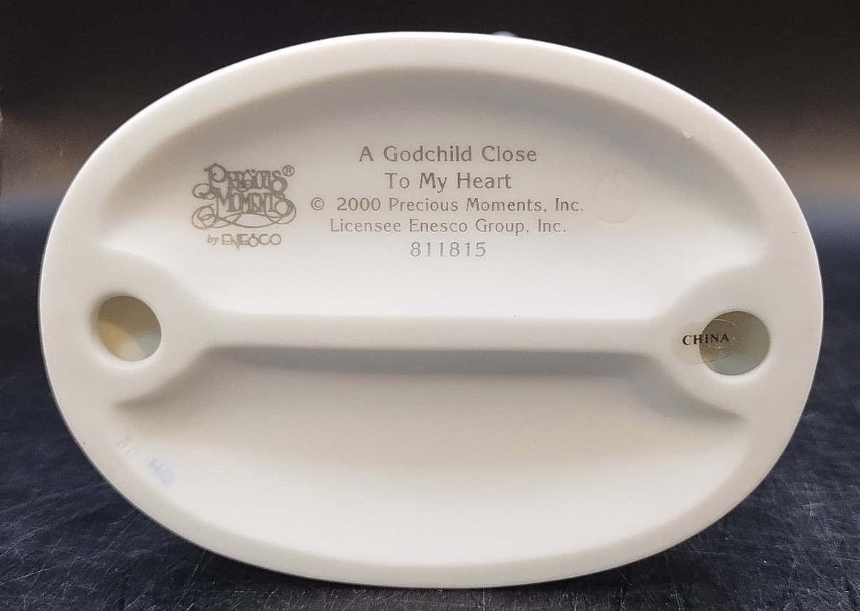 Precious Moments Figurine “A Godchild Close to My Heart” #811815 NIB 2000