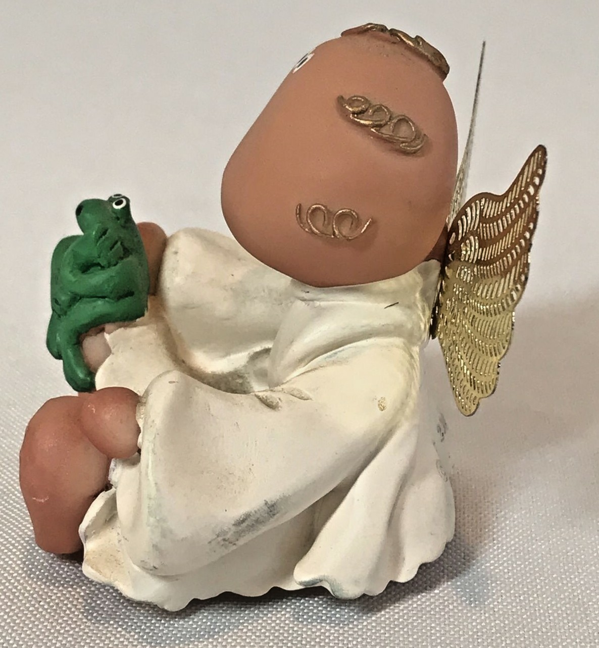 Angel Cheeks Figurine – Kirk’s Kritters 2001 – “Angel W/Frog” – Item# 21805