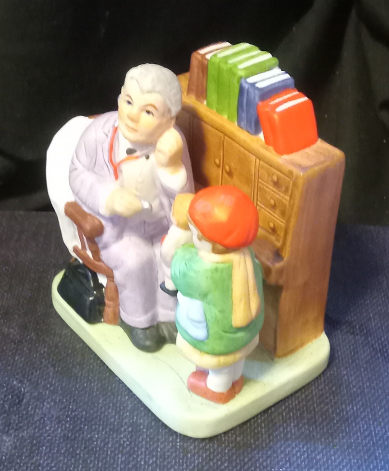 Whimsical DANBURY MINT “Doctor and Doll” Figurine 1989 (3.0 x 2.5 x 3.5 in)