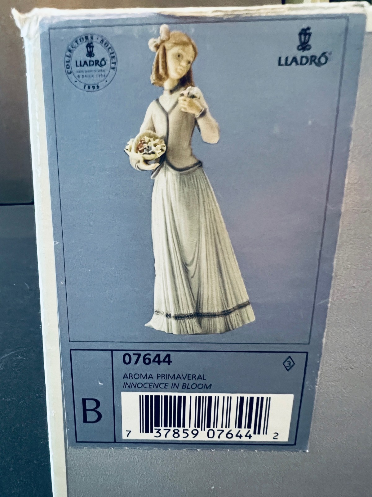 LLADRO “Innocence In Bloom” #7644- RETIRED Excellent Condition, Original Box