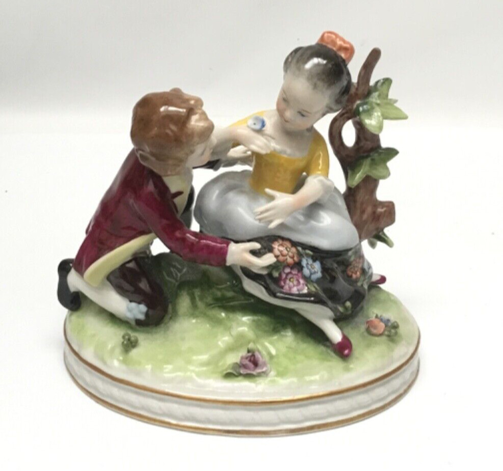 Unterweissbach Germany Young Lovers Figurine Courting Couple 9552