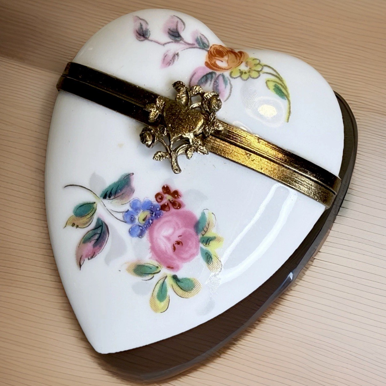 Vtg Limoges France Hinged Heart Floral Porcelain Trinket Box “With Love” Brass