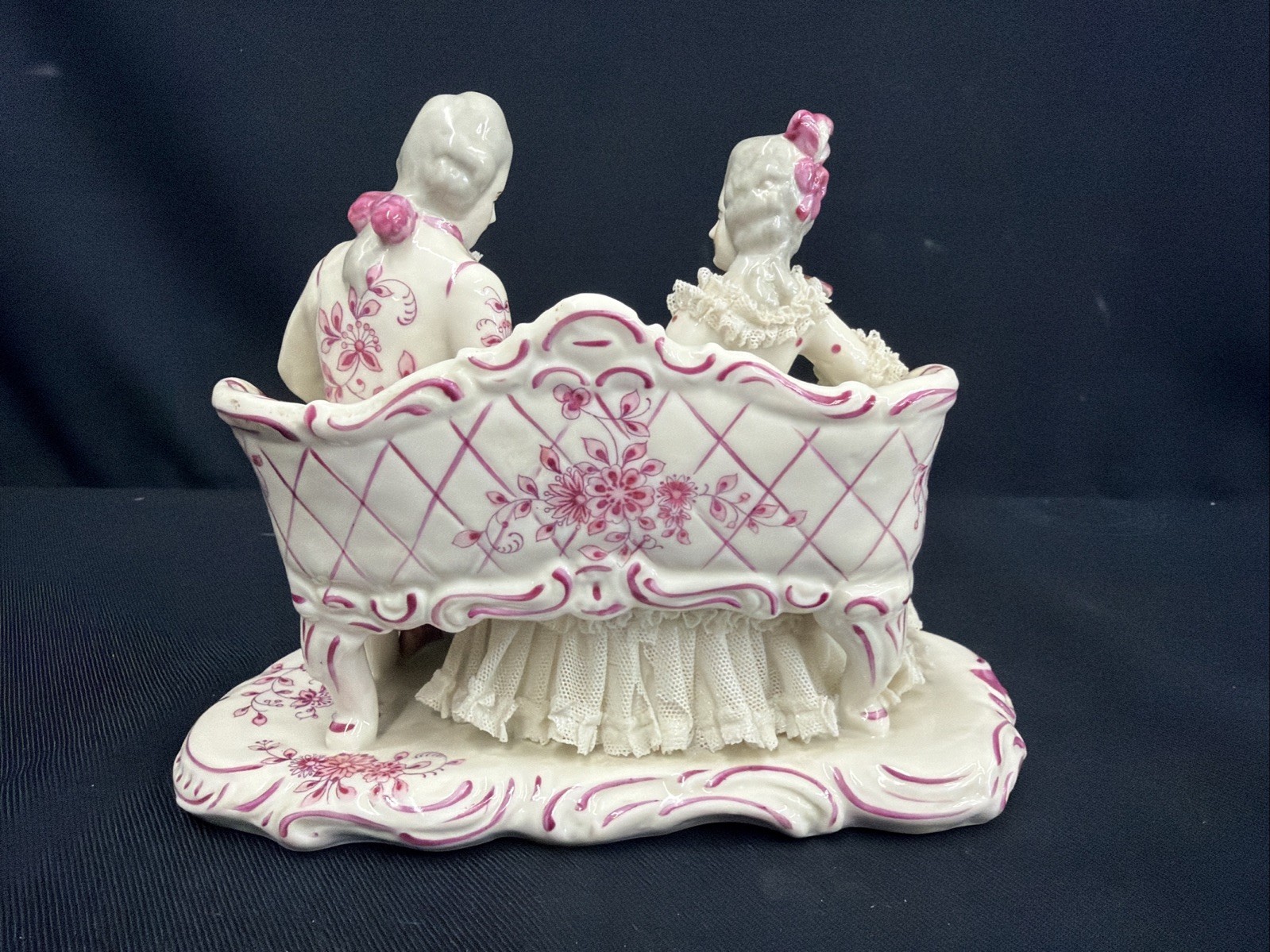 Vintage Dresden Art Lace Porcelain Courting Couple Settee Figurine Germany