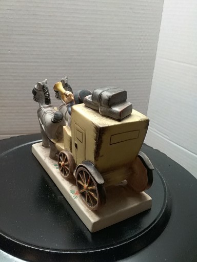 Vintage Goebel Hummel #226 “The Mail Is Here” 1952 Excellent Condition