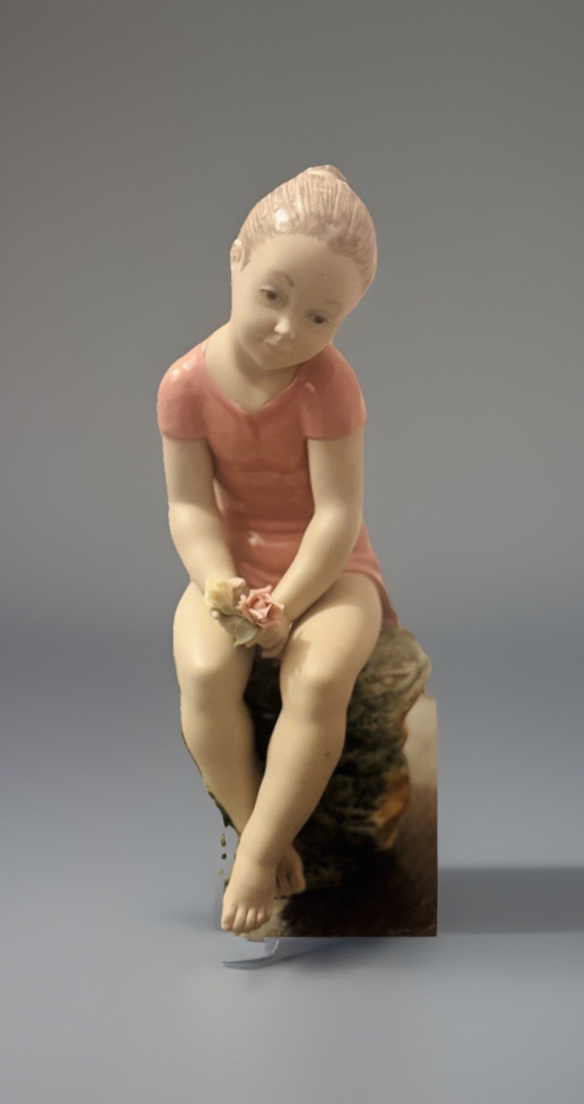 Lladro Large MINT Daisa Pensive Girl Sitting on Rock w Rose Retired Spain