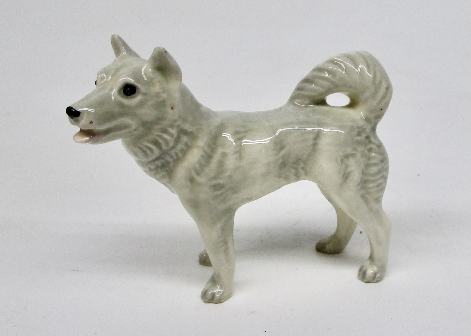Vintage Hagen Renaker Siberian Husky white gray dog ceramic figure figurine mini