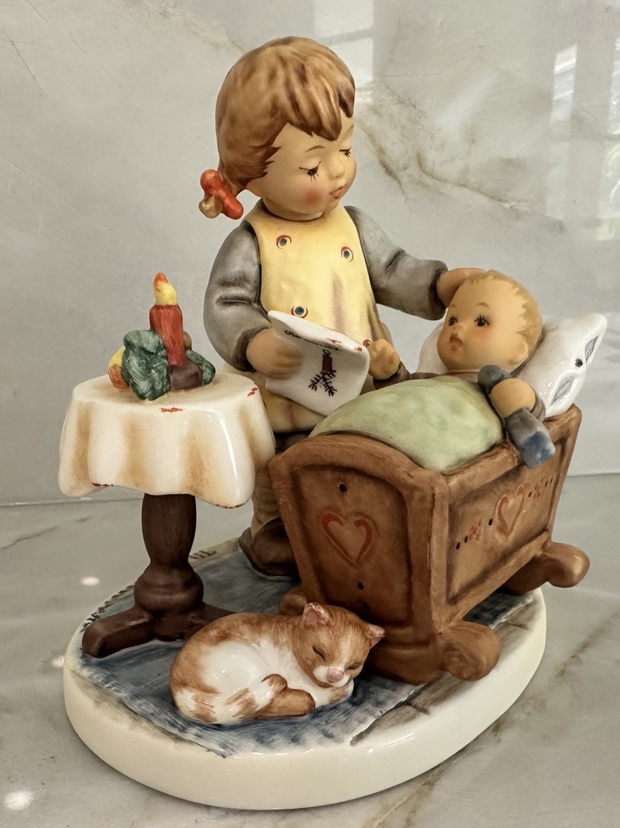 Goebel Hummel “ Light The First Candle” #2390 New In Open Box Christmas Nativity