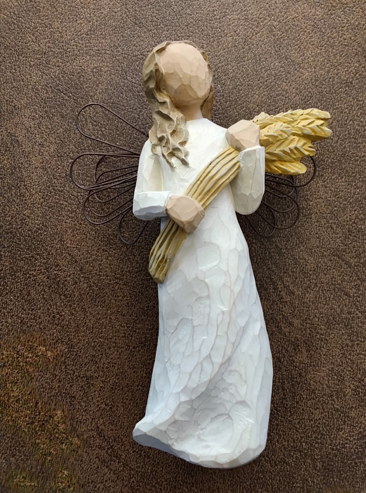 Willow Tree Angel of Autumn Figurine by Susan Lordi 2001