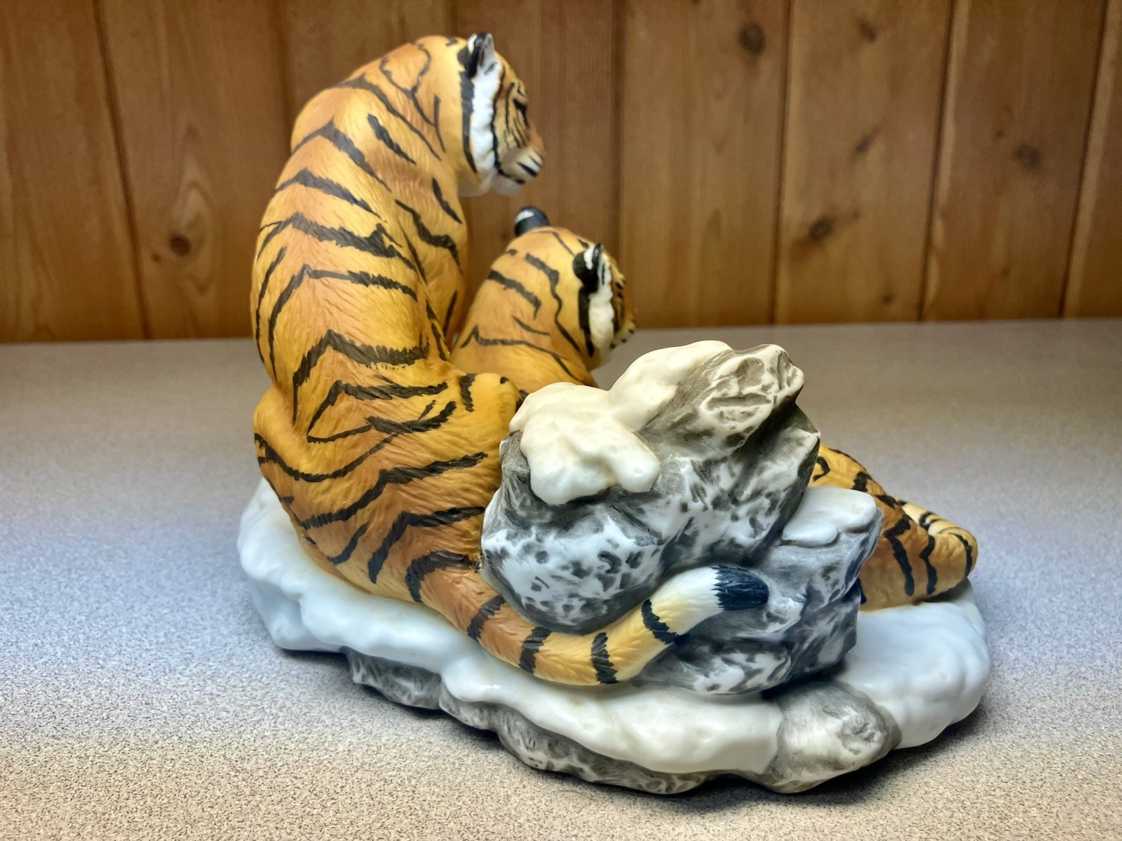 Masterpiece Porcelain By Homco 1996 Endangered Species Siberian Tigers