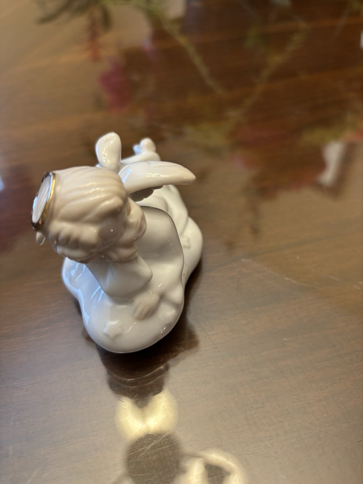 2 Russ Berrie Porcelain Angel Figurines Item 15472 Excellent Shape