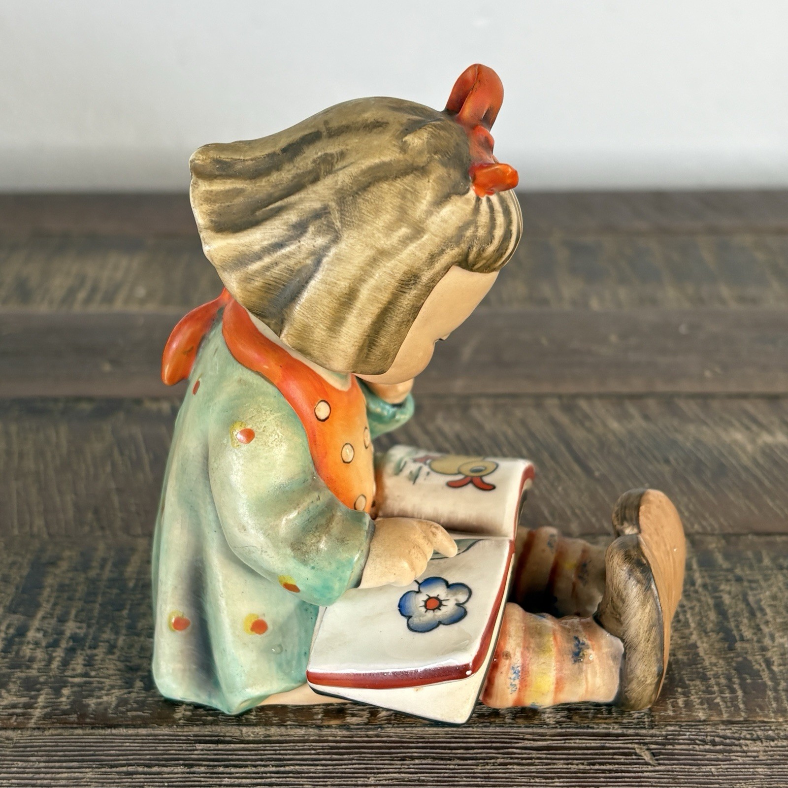 VTG Goebel Hummel Book Worm Girl Figurine HUM 8 4.5″ Hand Painted Germany 60s