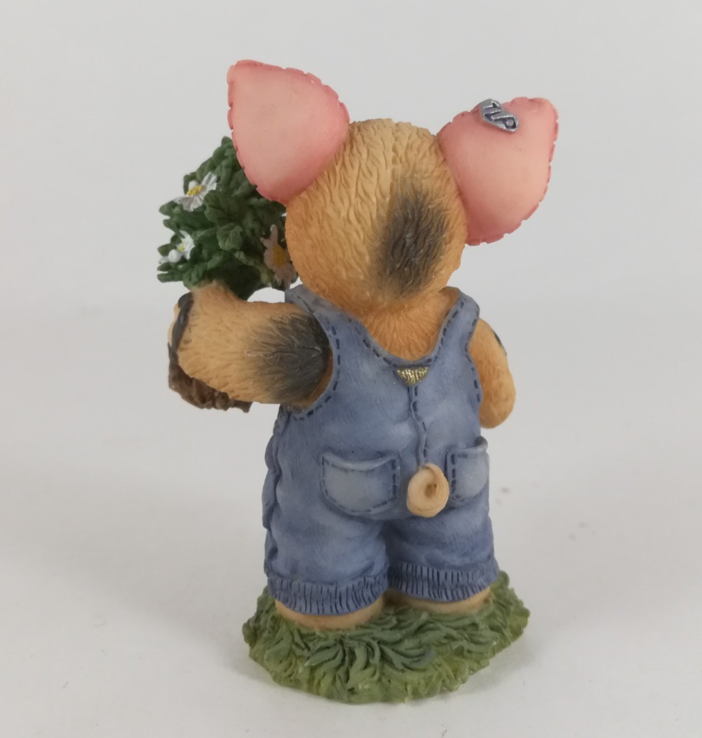 Enesco This Little Piggy I Picked These for You Moo-my Figurine