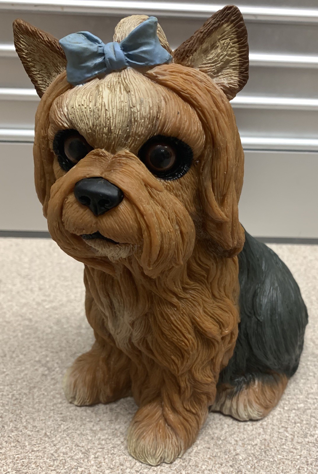 VTG 1996 Art Line Yorkshire Terrier YORKIE Dog Sitting Lifelike Figurine 8″ PVC
