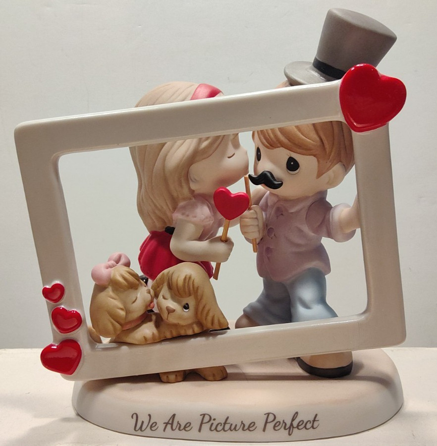 Precious Moments We are Picture Perfect 182010 – NO BOX