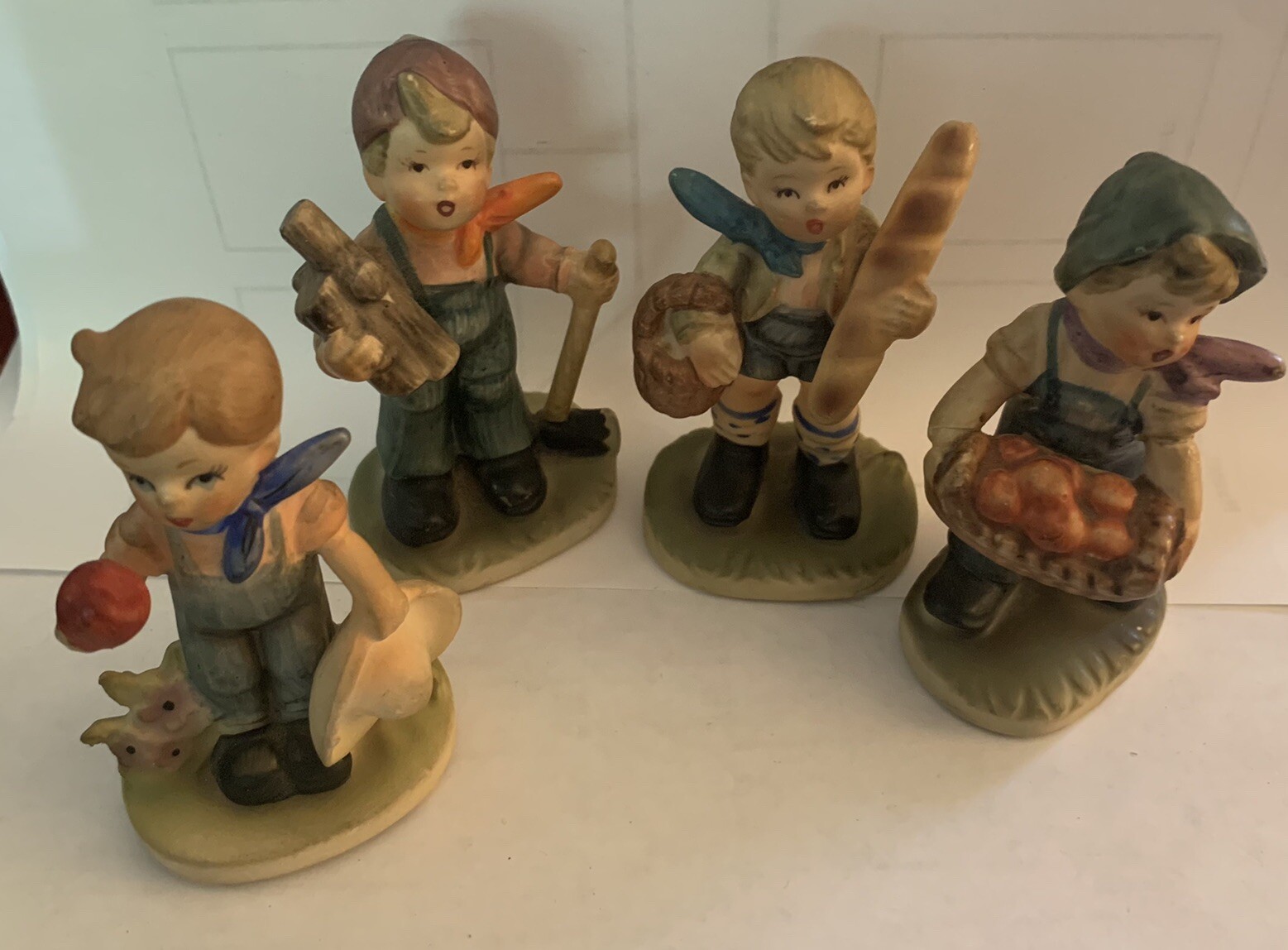 #285 4 Vintage Napcoware Figurines #1 C7364 & 3 # C8812 All With Tags