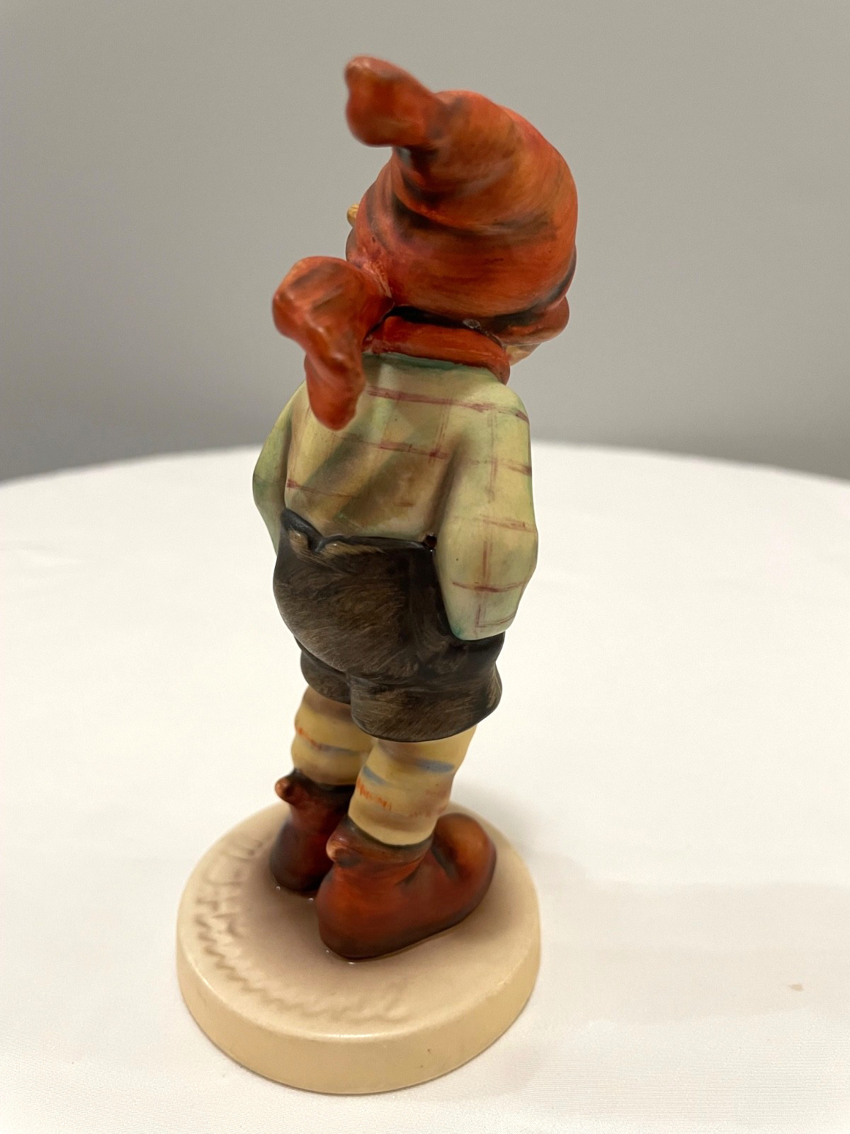 MJ Hummel Goebel W Germany Porcelain Figurine #43 March Winds Boy 5″