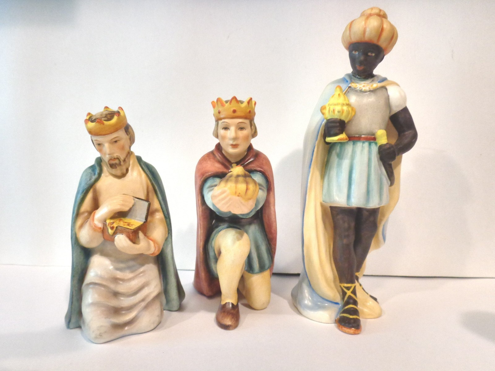 HUMMEL GOEBEL 11-PC. FULL BEE MARKS LARGE 214 NATIVITY SET 1951