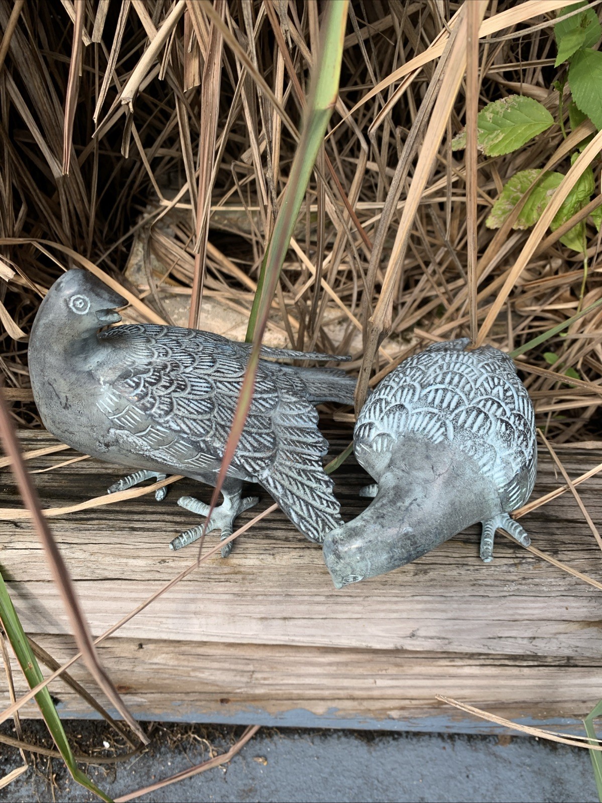 2 Bronze Bird Statues Figurines Pigeons Vintage Doves Pair