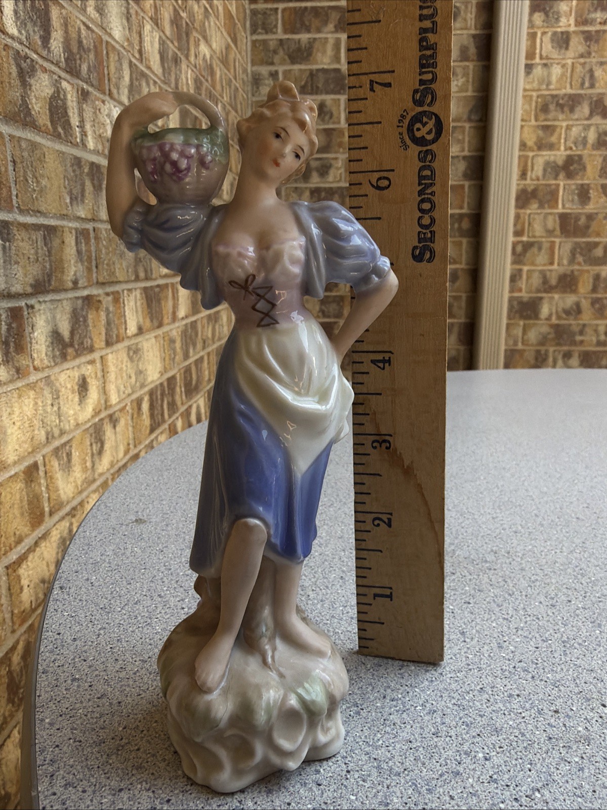 Vintage Porcelain Ardalt Grape Harvest Woman Figurine 7710 Made In Japan 7 Inch
