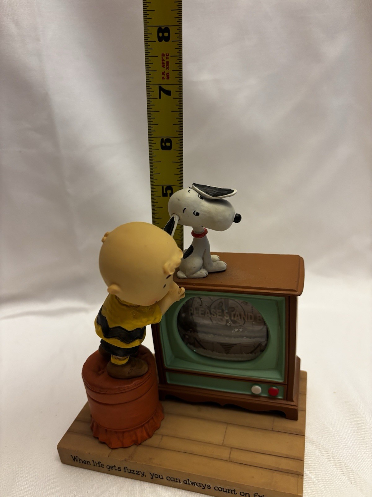 PEANUTS, HALLMARK GALLERY SNOOPY, WATER GLOBE GALLERY, TV DOG W/ BOX