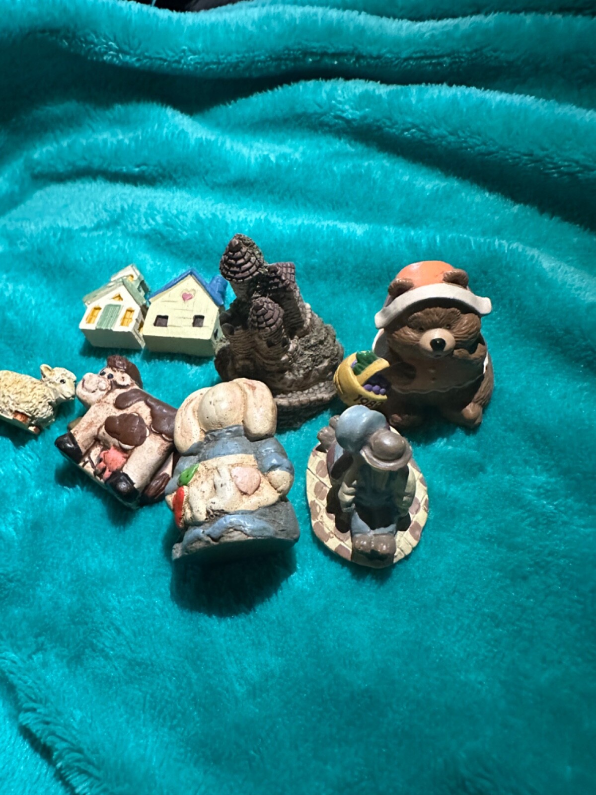 small knick knacks