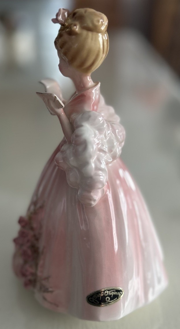 Gorgeous Josef Originals Figurine Reading The Letter 8” Inches Pink Dress Mint!